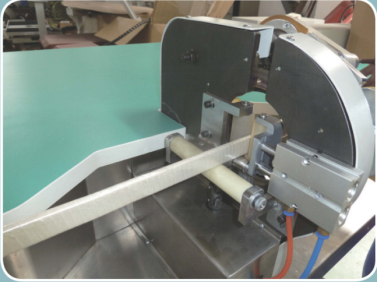 ZCN06AAED恒漲力伺服電機(jī)手動(dòng)臺(tái)式包帶機(jī)