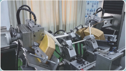 CN091CG-1300 雙臂全自動數(shù)控定子線圈頂弧漲型機(jī)