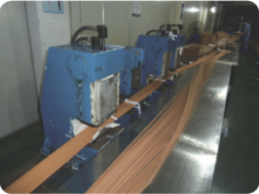 ZCN077-2、3、4米 汽發(fā)、水發(fā)線(xiàn)圈變位雙頭壓型機(jī)